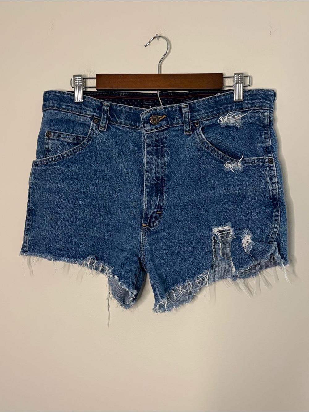 Wrangler Size 34 Women’s Cut Off Denim Jean Shorts Distressed Grunge Country